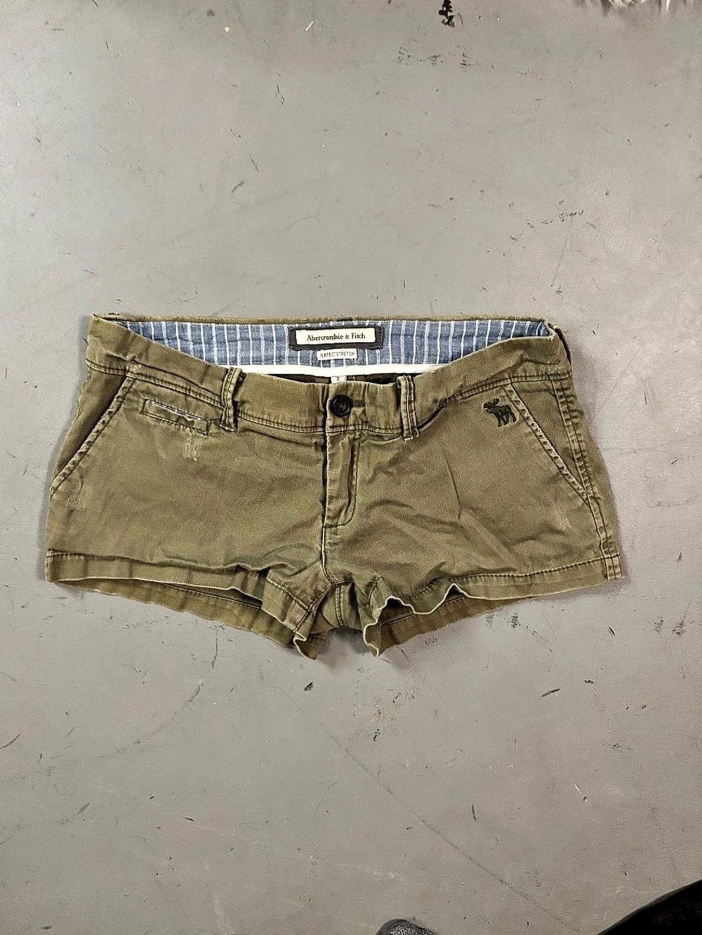 Vintage Abercrombie & Fitch Cargo low rise Shorts Green Size 2